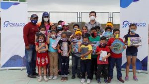 Lee más sobre el artículo Cvialco entrega Tablets y juguetes a más de 400 niños de 5 comunidades del cantón Playas