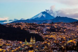 Lee más sobre el artículo La conectividad en Ecuador y el internet satelital como herramienta para cerrar la brecha digital