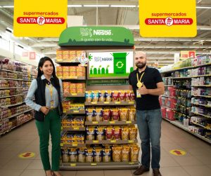Lee más sobre el artículo Supermercados Santa María fomenta la sostenibilidad, al incluir exhibidores de material reciclable en sus puntos de venta