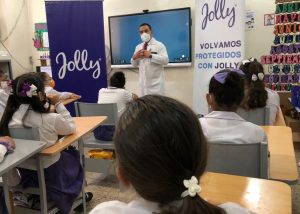 Lee más sobre el artículo La marca del cuidado de la piel, JOLLY® capacitó a estudiantes en protocolos de bioseguridad