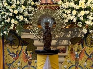 Lee más sobre el artículo Histórica imagen religiosa en altar ecuatoriano, ¿Dónde esta ubicado?