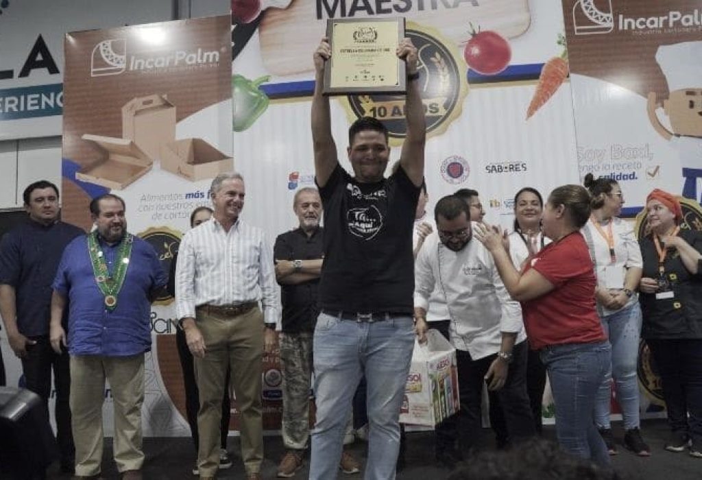 Cangrejal de Fa ganó la estrella de Oro, en la Feria Gastronómica Raíces. (Foto Cortesía)