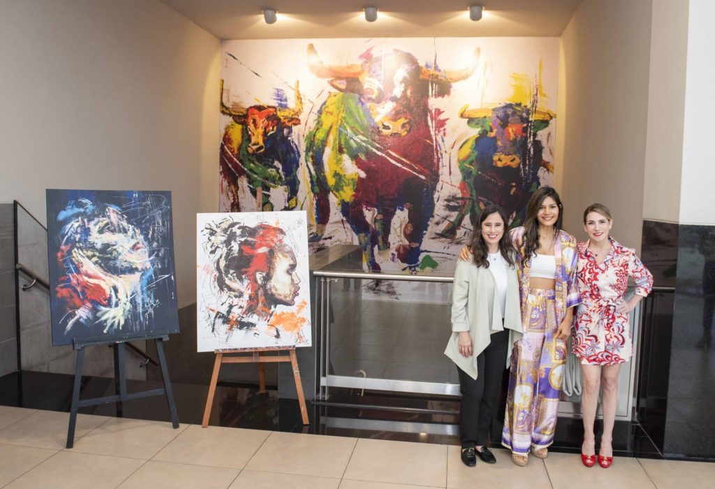 Patricia Herrera (Gerente de Marketing CityMall), Pamela Arcos (Artista Plástica) y Consuelo Hidalgo (Gestora Cultural). (Foto Cortesía)