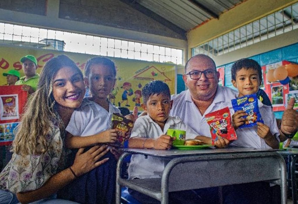 Entrega de desayunos en 4 instituciones sociales adscritas a DIAKONÍA. (Foto Cortesía)