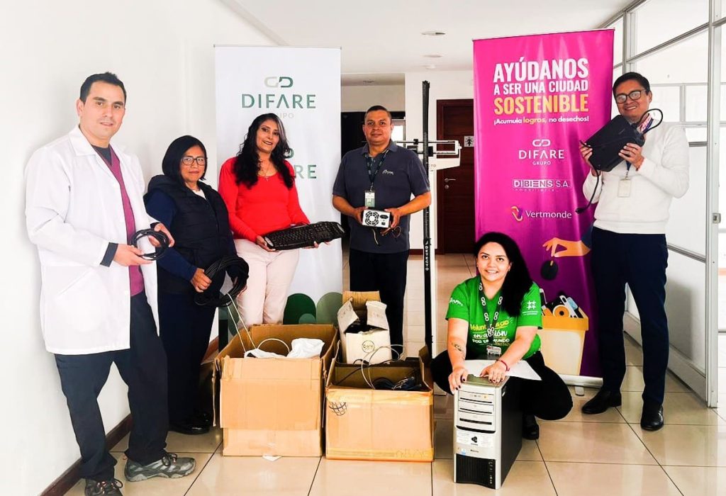 Noe Molina, médico Ocupacional GD; Miriam Peña, auxiliar Contable de Frisonex; Teresa Chavez, subgerente de Talento humano GD; Patricio Ríos, técnico de Soporte Senior GD; Sol Sánchez, analista de Selección y Desarrollo; y Fabian Carpio, gerente Administrativo Financiero de Frisonex. (Foto Cortesía)