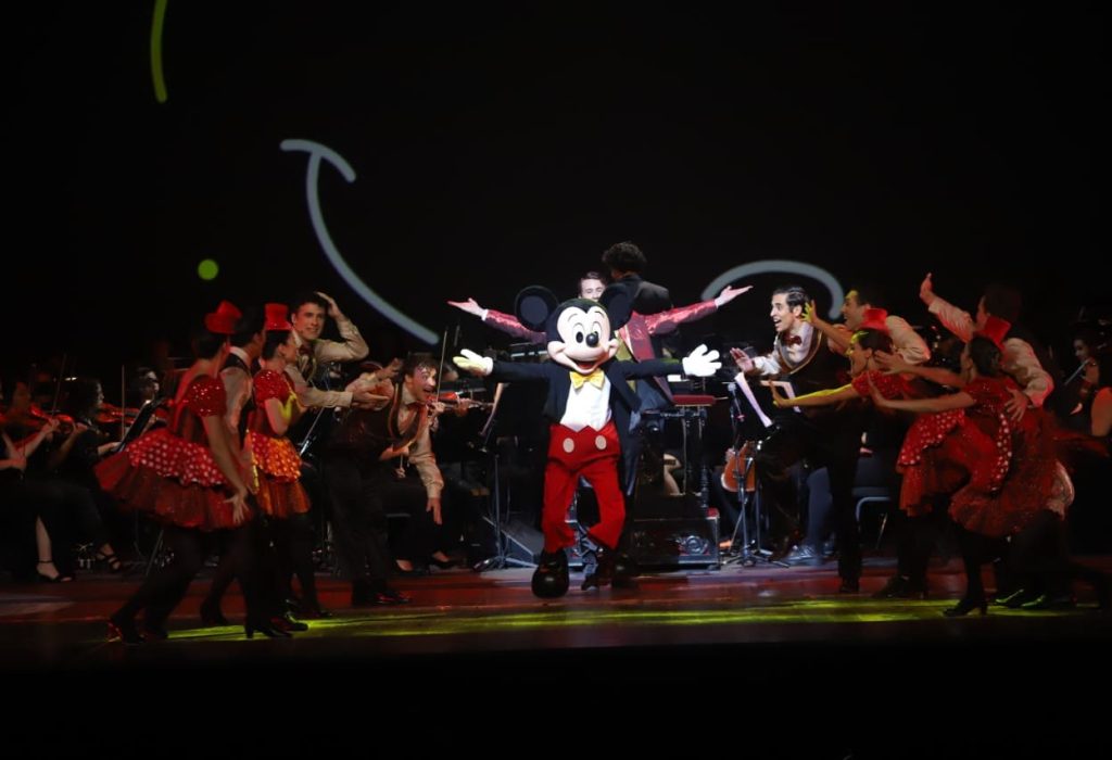 El espectáculo es un recorrido musical y visual por algunos de los más
grandes éxitos de Walt Disney Animation Studios,
se presentará en el Coliseo Voltaire Paladines Polo de Guayaquil y en el
Coliseo General Rumiñahui de Quito. (Foto Cortesía)
