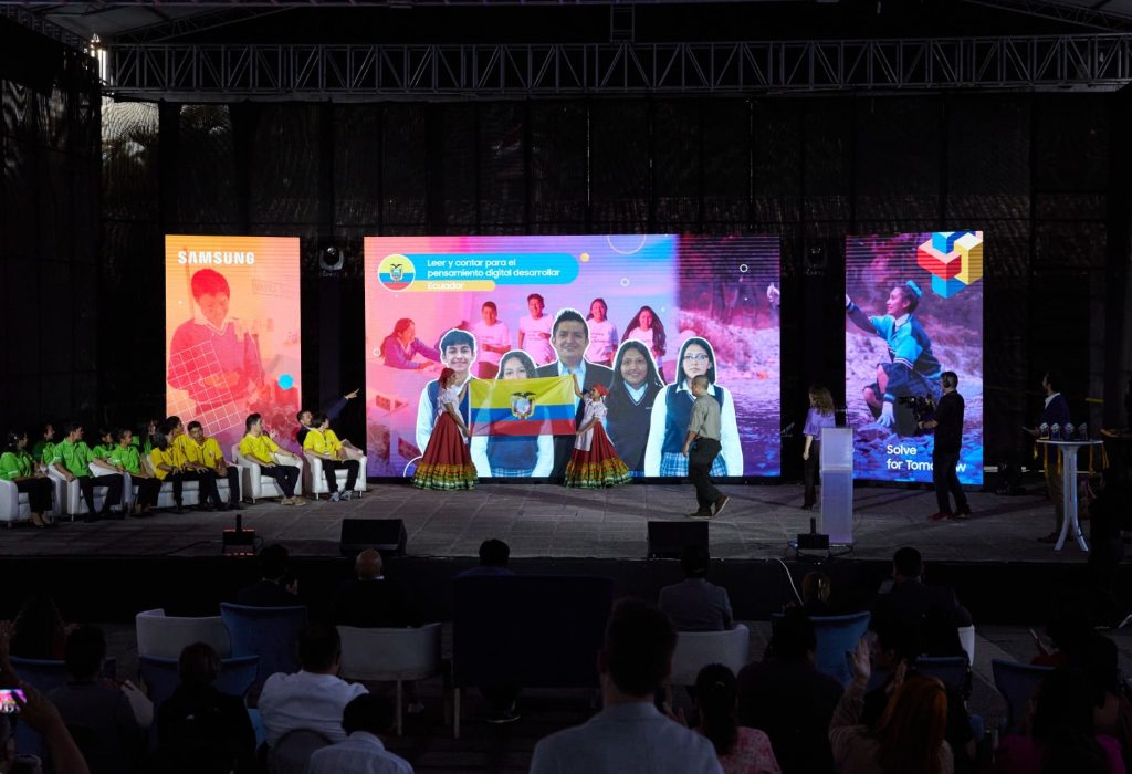 Desde ya y hasta el 20 de octubre, están disponibles en YouTube los videos relativos a las soluciones tecnológicas de los alumnos que concursan en SFT 2023 de Samsung Electronics para ganar en la categoría Comunidad Virtual. Al mismo tiempo, se conocerán los tres equipos que pasan a la final.  (Foto Edición 2022)