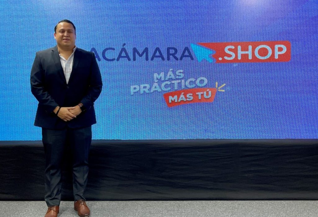 Andrés Florencia, jefe Onmicanal de Almacenes Estuardo Sánchez. (Foto Cortesía)
