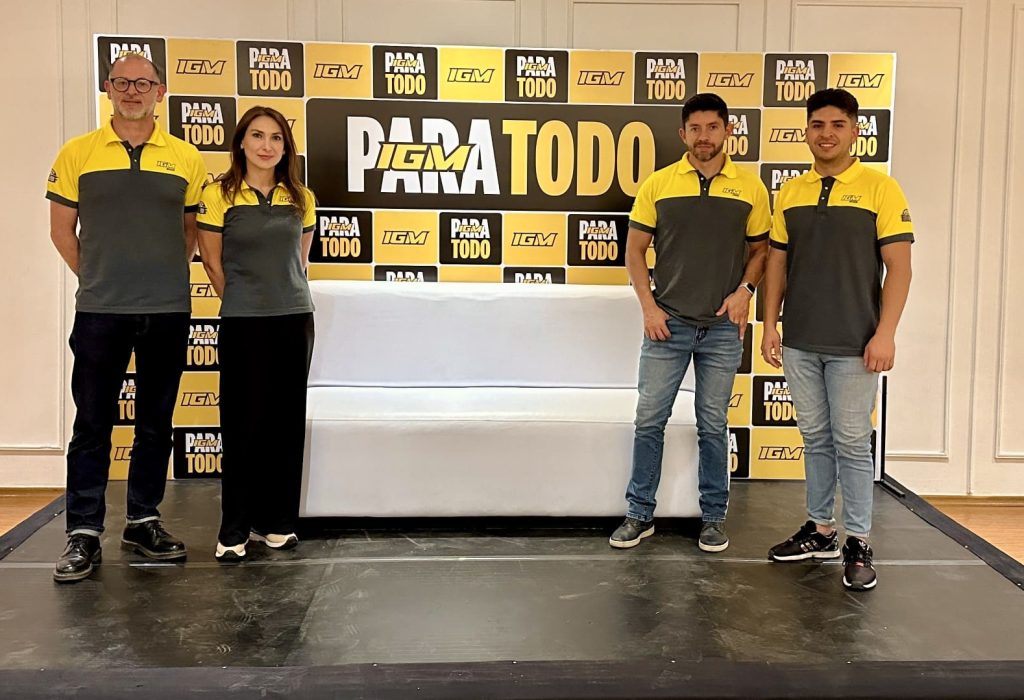 Javier Jaramillo, Gerente de Mercadeo de Mercandina; Viviana Astudillo, Gerente General de Mercandina; Sebastián Calle, Jefe de Marketing Digital de Mercandina; y Nicolás Salinas; Community Manager de IGM. (Foto Cortesía)