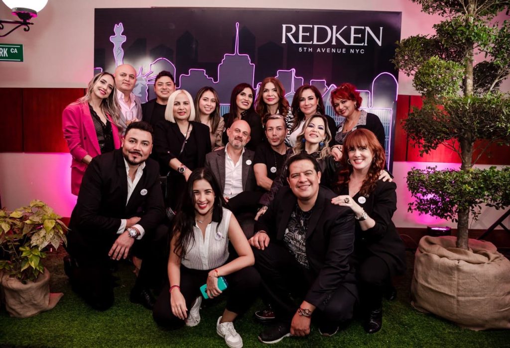 Ejecutivos de L´Oréal y 360Corp. durante el evento. (Foto Cortesía)