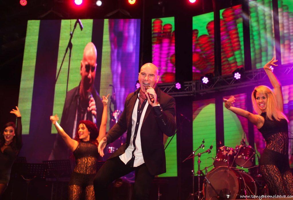 Fabián Fariña - Village