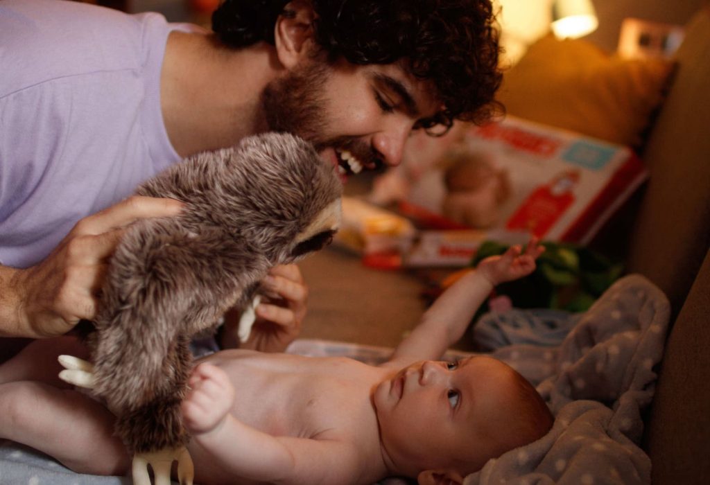 La campaña “Huggies – 100 momentos mágicos”, incluye una colección de 100 e-books con historias de Disney que fomentan la lectura en familia y la conexión emocional, además de cajas mágicas con productos Huggies y Disney y un sorteo por un viaje familiar a París. (Foto Referencial)