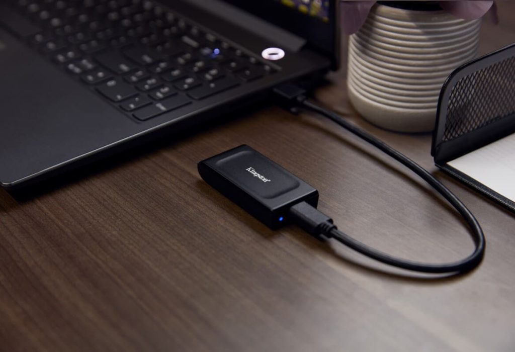 Unidad compacta para respaldo de fotos, videos y archivos. (Foto Cortesía)