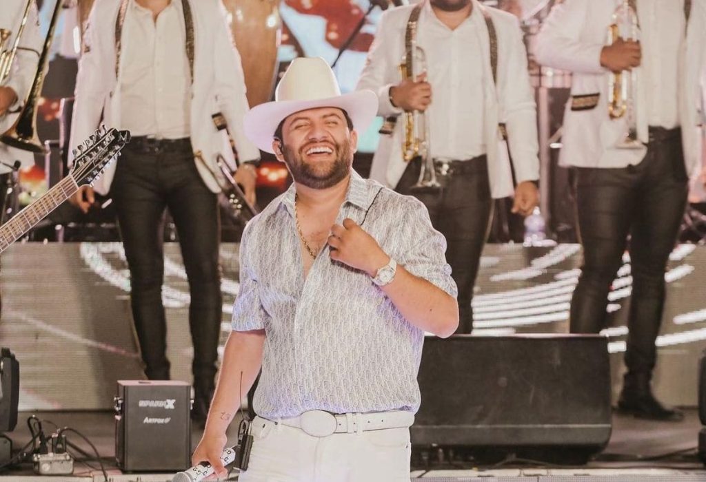 LUIS R CONRIQUEZ