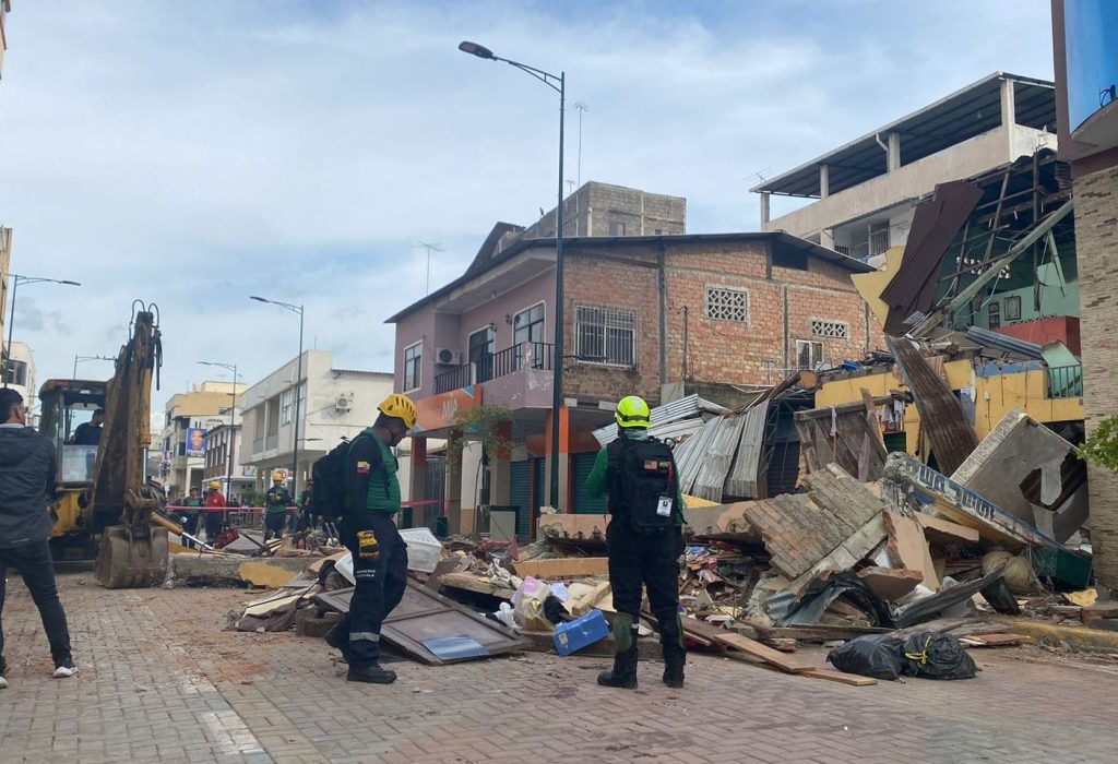 El alcalde Darío Macas anunció la suspensión de los eventos por los 199 años de cantonización de Machala, esos recursos se destinarán para la reconstrucción de la ciudad. (Foto Cortesía)