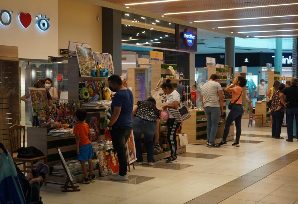 Mall del Sol reúne a 19 microempresarios para llevar a cabo El Caminito “Edición para el corazón” haciendo homenaje al mes del amor y la amistad. (Foto Cortesía)