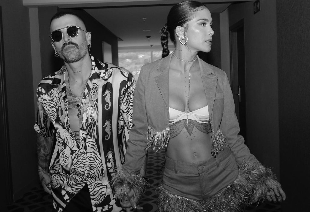 Mike Bahia y Greeicy