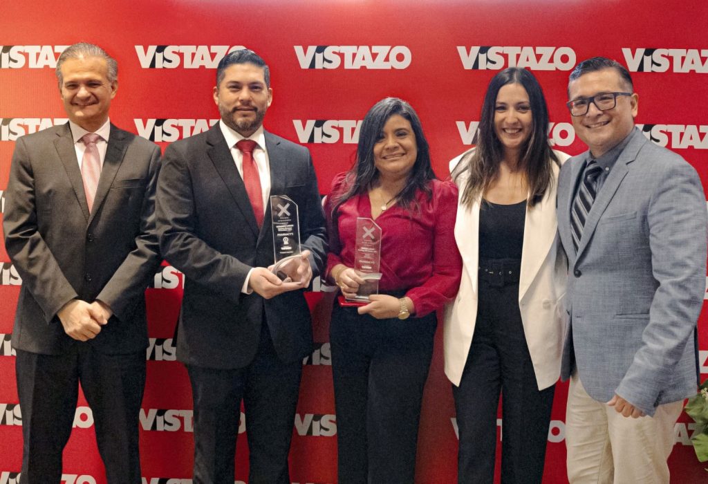 Christian Coll, gerente de División Farmacias de Grupo DIFARE; Andrés Murillo, gerente de Pharmacy’s; Vanessa Valarezo, subgerente de Experiencia al Cliente; Diana Matute, jefa de Marca Pharmacys y Víctor Chong, gerente de Mercadeo Farmacias. (Foto Cortesía)