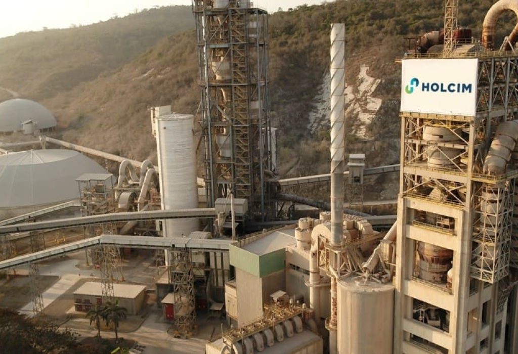Holcim Ecuador es la primera empresa de soluciones para la construcción en el país en desarrollar una Declaración Ambiental de Productos para todo su portafolio de concreto premezclado y cemento a nivel nacional. (Foto Cortesía)