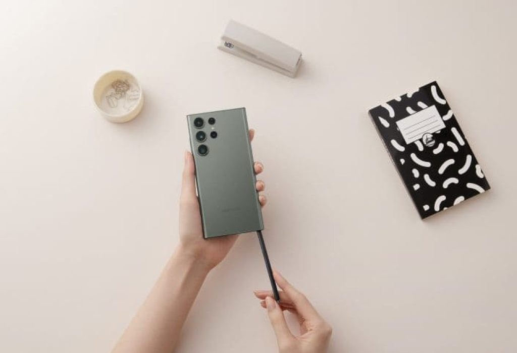 Una forma de incentivar estilos de vida ecológicos es regalar equipos con tecnologías que ayuden a proteger el planeta. (Foto Referencial)