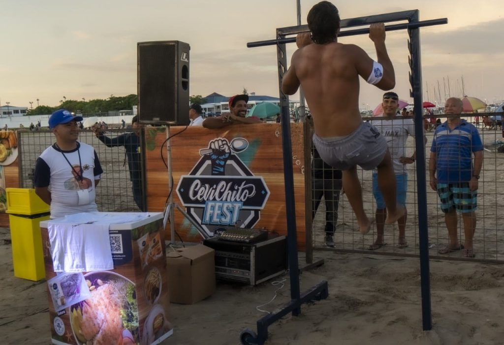 En marzo de este año, lanzaron “Cevichito Fest” evento se llevó acabo en el Malecón Salinas , Santa Elena, donde cientos de ecuatorianos a viva voz apoyaron al deportista Chito Vera. (Foto Cortesía)