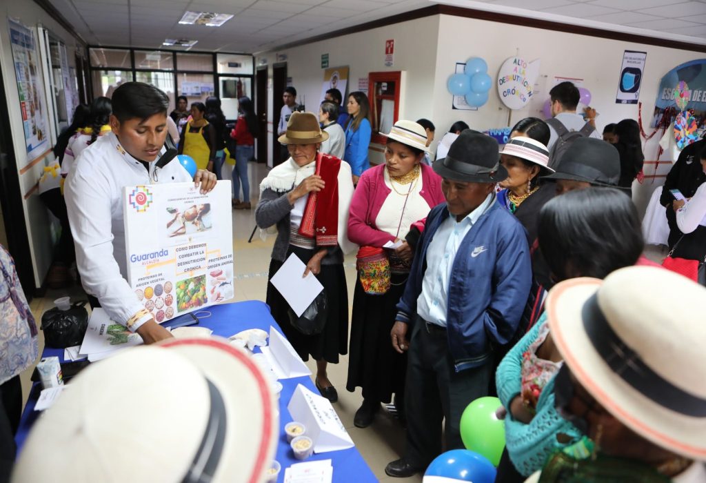 Integrantes de la comunidad de Guanujo en la provincia de Bolívar en el marco del proyecto “Líderes comunitarios con enfoque en nutrición y fomento productivo”. (Foto Cortesía)