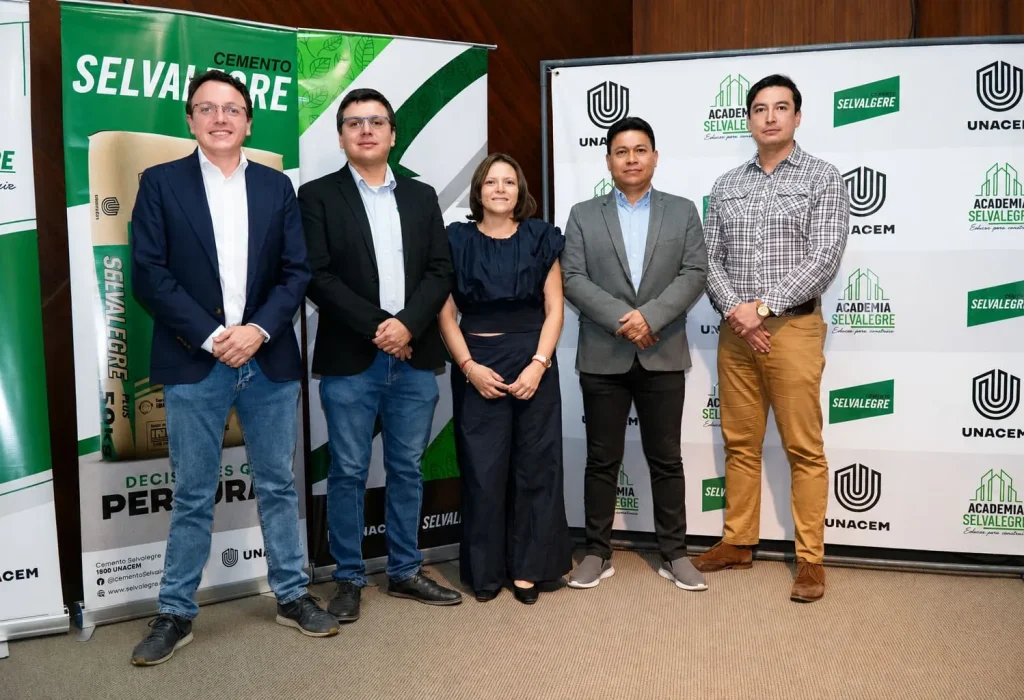 UNACEM Ecuador y Cemento Selvalegre