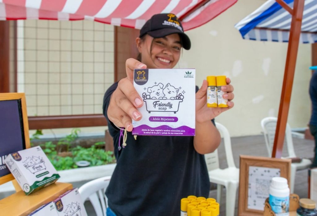 ESTA INICIATIVA SE LLEVARÁ A CABO EN LAS INSTALACIONES DEL CENTRO COMERCIAL, UBICADO AL SUR DE LA CIUDAD, CON LA PARTICIPACIÓN DE 12 MUJERES EMPRENDEDORAS.