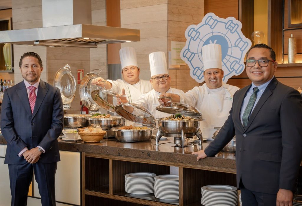 thumbnail_Holiday Inn_Sabores de la Perla 1 (1)