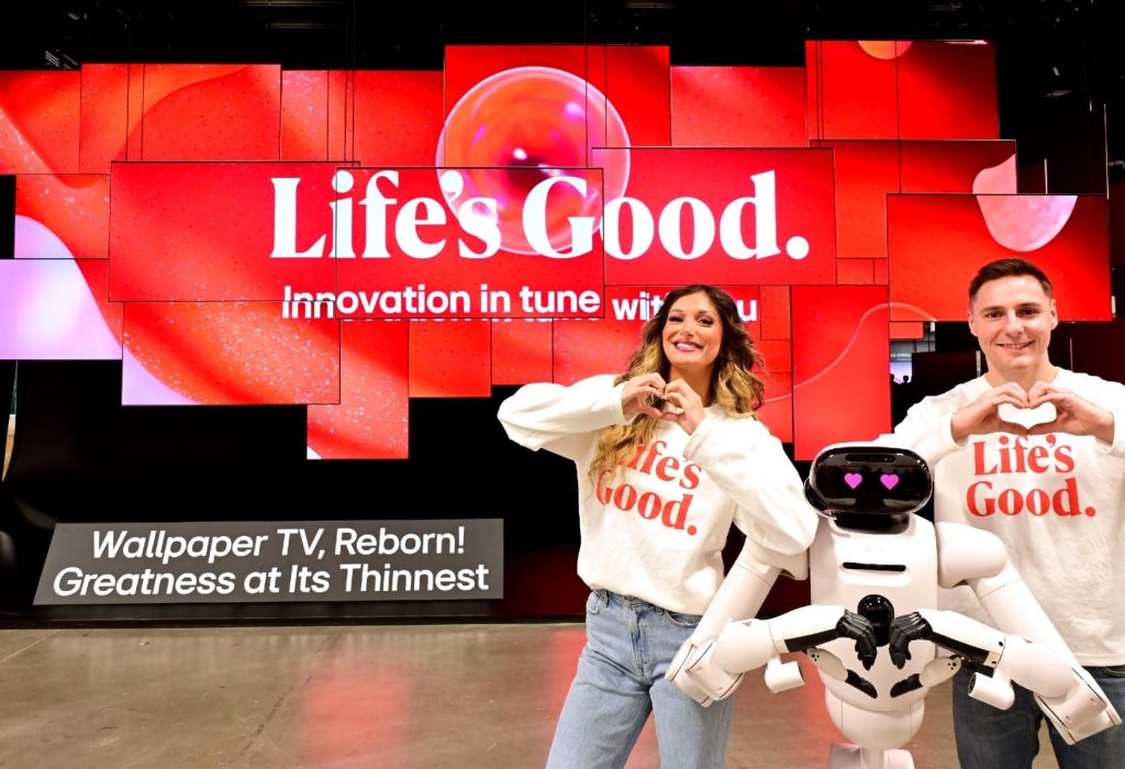 thumbnail_LG at CES_1 (1)